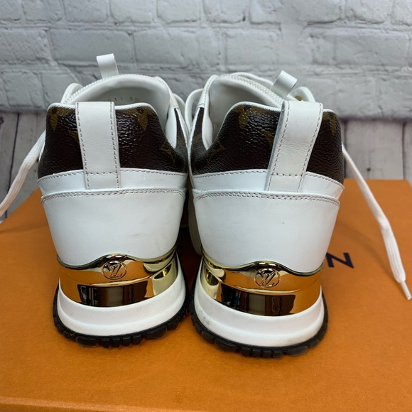 Louis Vuitton Run Away Sneaker - Picture 5 of 6